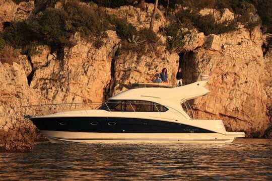 Private Luxury Motor Boat 6 & 8 Hour Full Day Charter